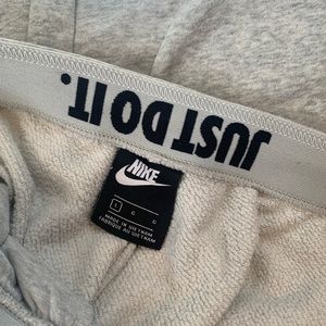Nike Sweatpants